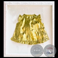 VESTIDO DE SEDA DORADA, 2008 (Objeto de CLAUDIA CASARINO)